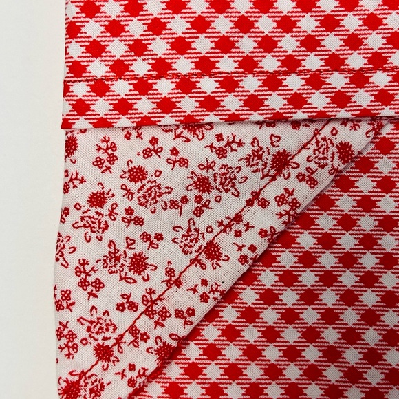Dog Bandana Red/White Floral & Checkered Print, Reversible, Snap Button Closure - Picture 8 of 8